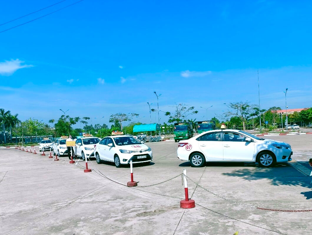 review học lái xe khoá b số sàn 