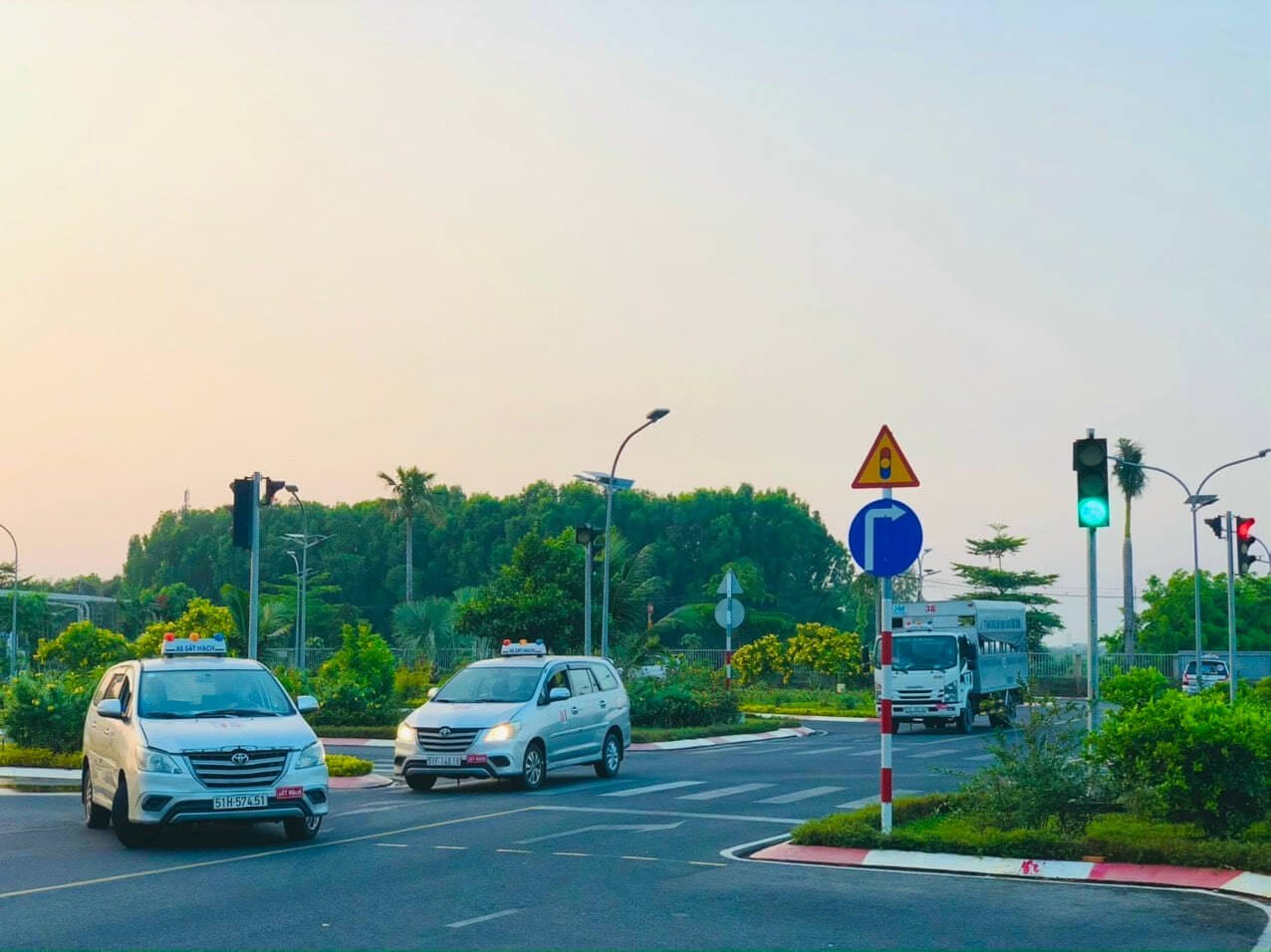 học lái xe ô tô b2 bao nhiêu tiền 